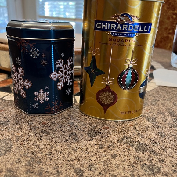 Collectible Christmas Tins / Music Box - Picture 7 of 7